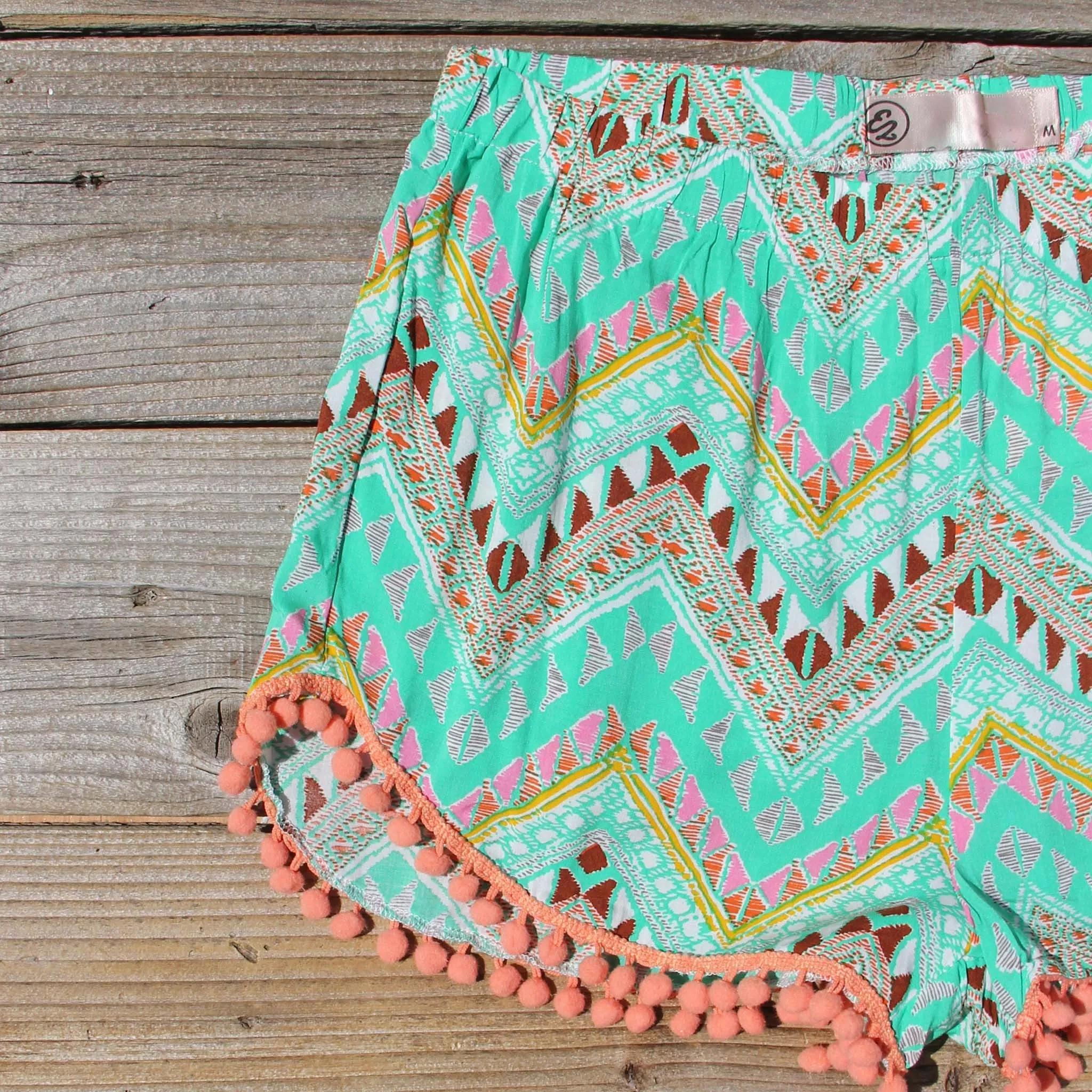 Cloud Break Native Shorts in Mint