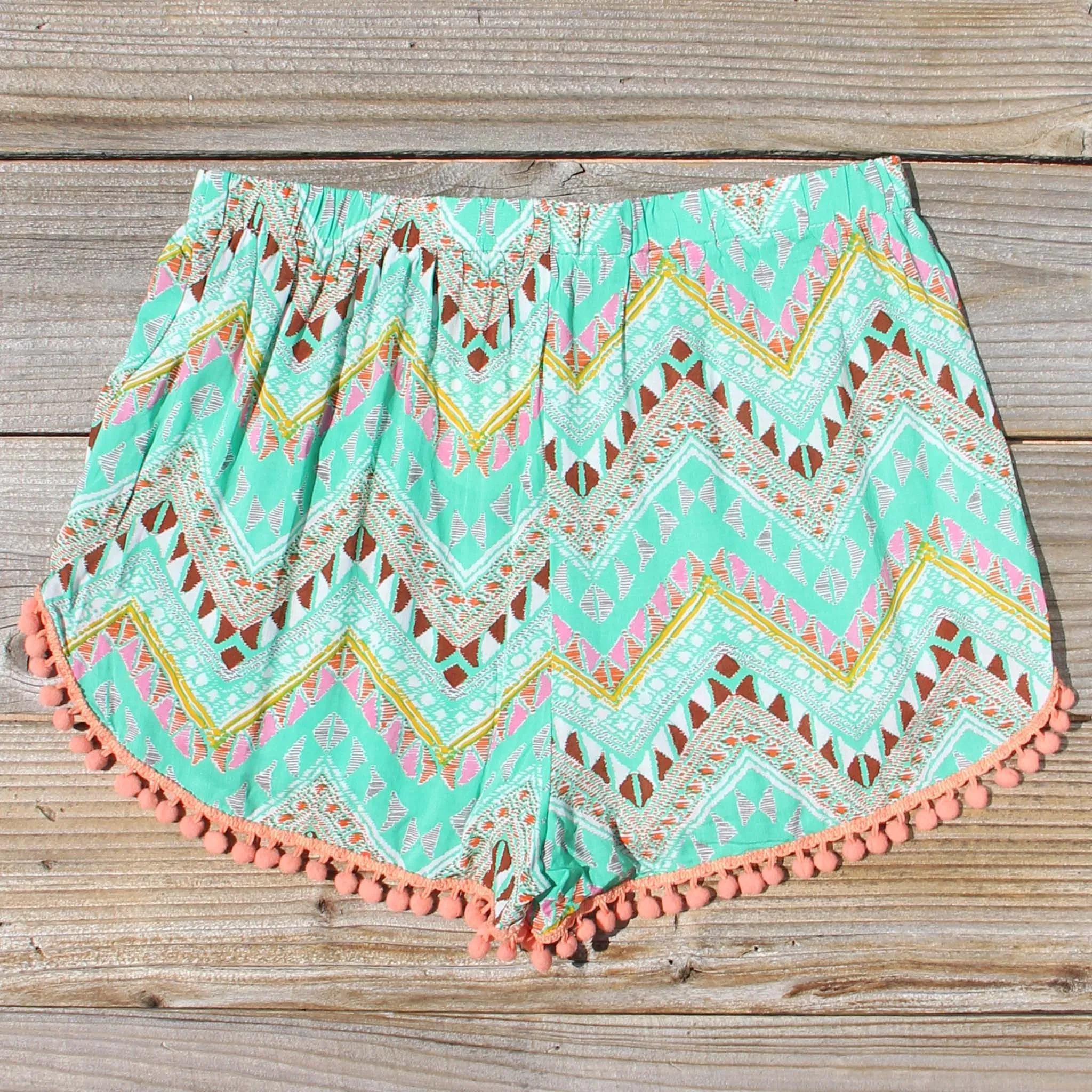 Cloud Break Native Shorts in Mint